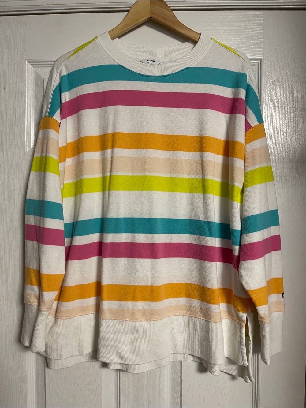 Crown & Ivy Women’s Multicolor Stripe Crewneck Sweatshirt Large